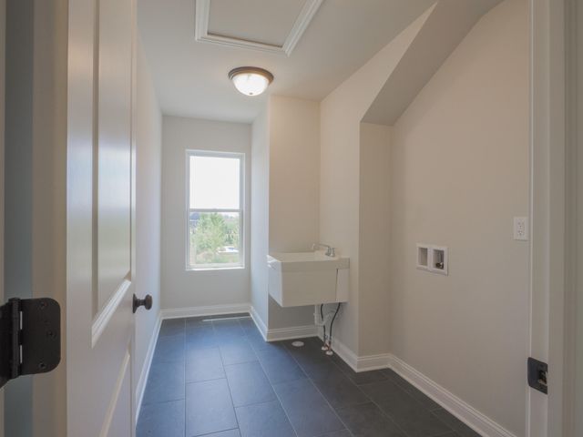 7482 E 116th Avenue, Crown Point, IN 46307