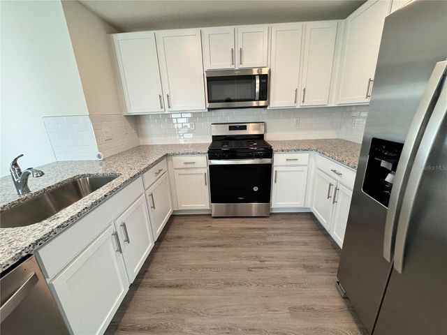 36100 SUNFLOWER HILL DRIVE, Zephyrhills, FL 33541