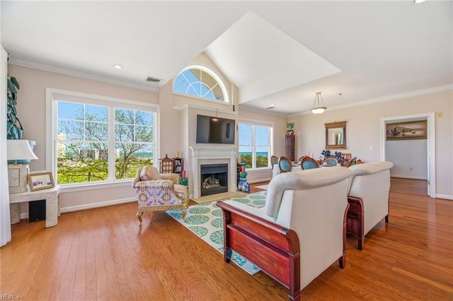 400 Rudee Point Rd Apt 307, Virginia Beach, VA 23451