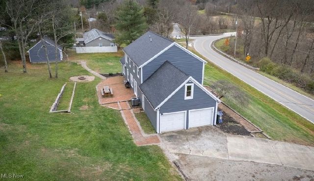 1310 Oxbow Road, Belpre, OH 45714