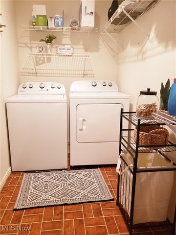 1310 Oxbow Road, Belpre, OH 45714