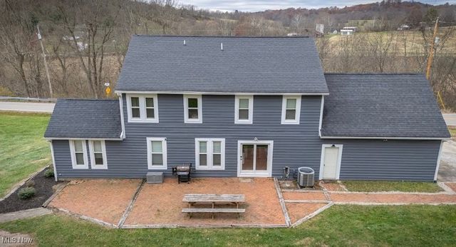 1310 Oxbow Road, Belpre, OH 45714