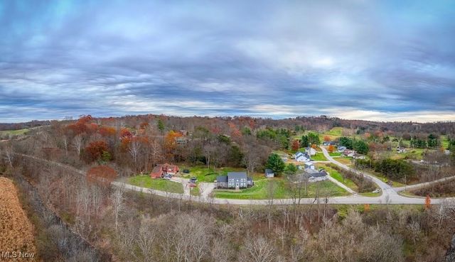 1310 Oxbow Road, Belpre, OH 45714