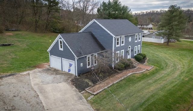 1310 Oxbow Road, Belpre, OH 45714