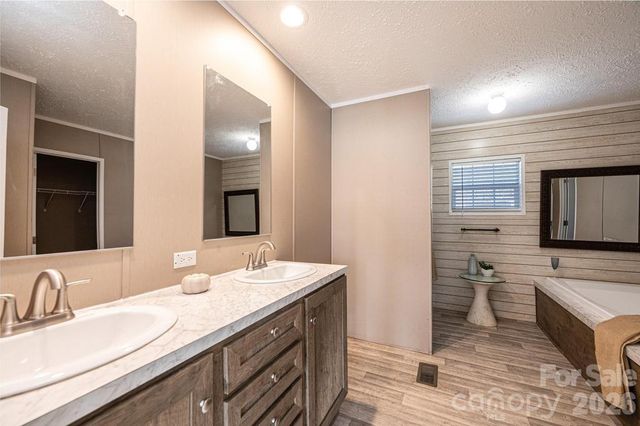 1070 Cottrell Hill Road, Lenoir, NC 28645