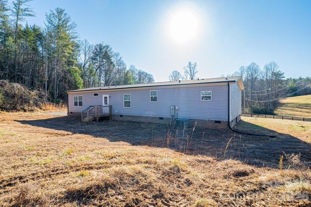 1070 Cottrell Hill Road, Lenoir, NC 28645