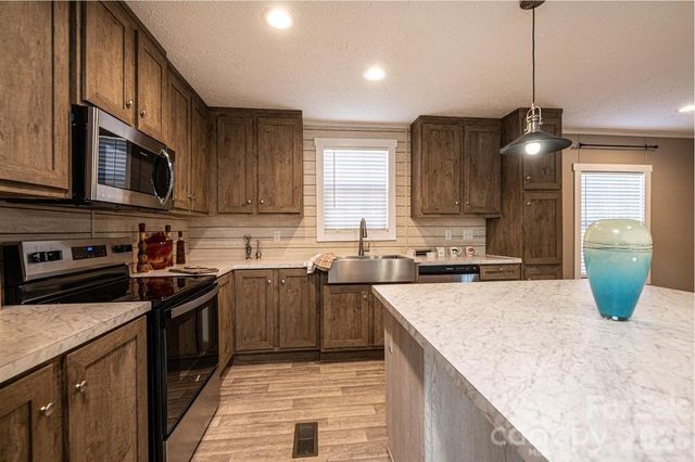 1070 Cottrell Hill Road, Lenoir, NC 28645