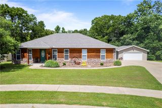 950 Nemett Circle, Pea Ridge, AR 72751
