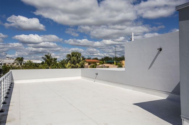619 NE 14th Avenue, Fort Lauderdale, FL 33304