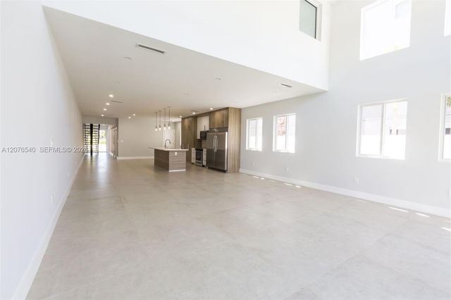 619 NE 14th Avenue, Fort Lauderdale, FL 33304