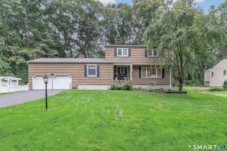 22 Sabina Road, Trumbull, CT 06611