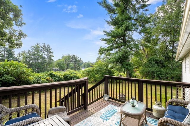 20 Robinhood Lane, Billerica, MA 01821