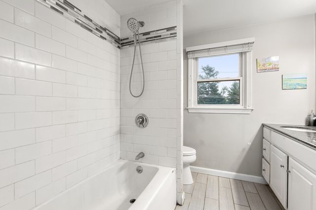 20 Robinhood Lane, Billerica, MA 01821