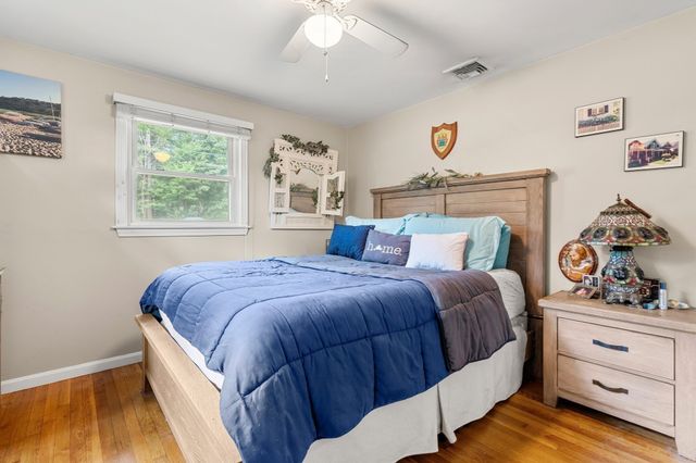 20 Robinhood Lane, Billerica, MA 01821