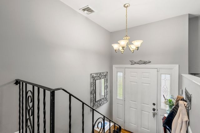 20 Robinhood Lane, Billerica, MA 01821