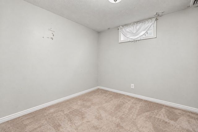20 Robinhood Lane, Billerica, MA 01821