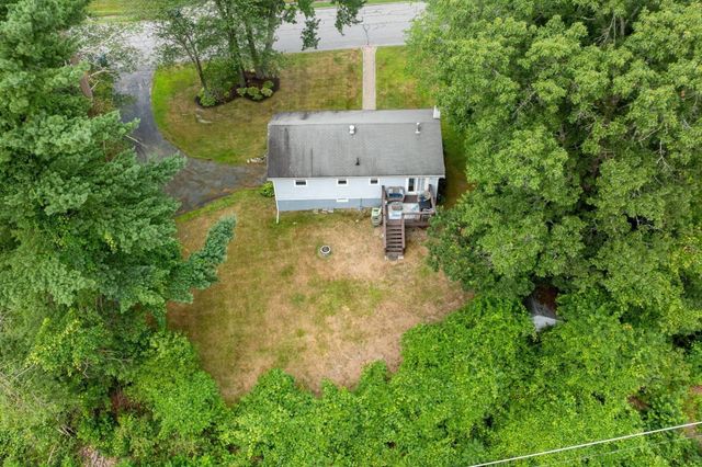 20 Robinhood Lane, Billerica, MA 01821