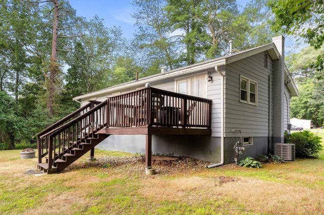 20 Robinhood Lane, Billerica, MA 01821