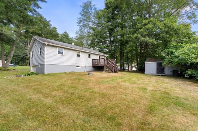 20 Robinhood Lane, Billerica, MA 01821