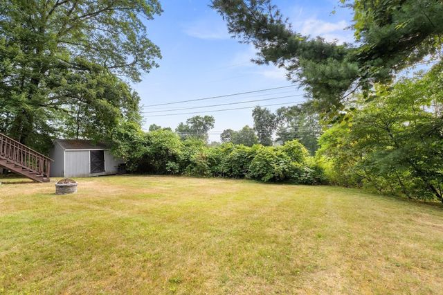 20 Robinhood Lane, Billerica, MA 01821