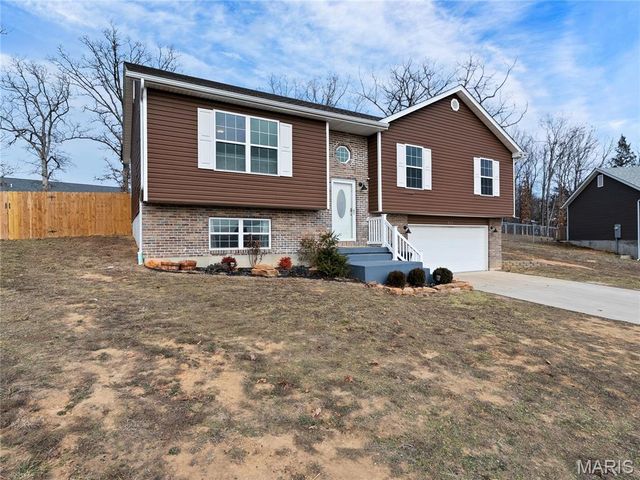 555 Mulligan Court, St Clair, MO 63077