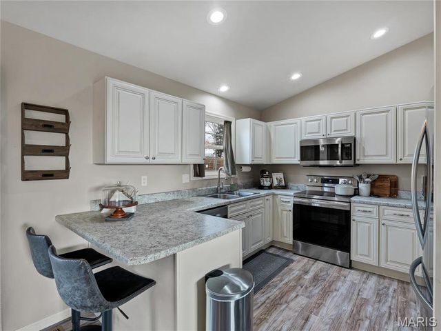 555 Mulligan Court, St Clair, MO 63077