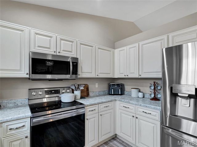 555 Mulligan Court, St Clair, MO 63077