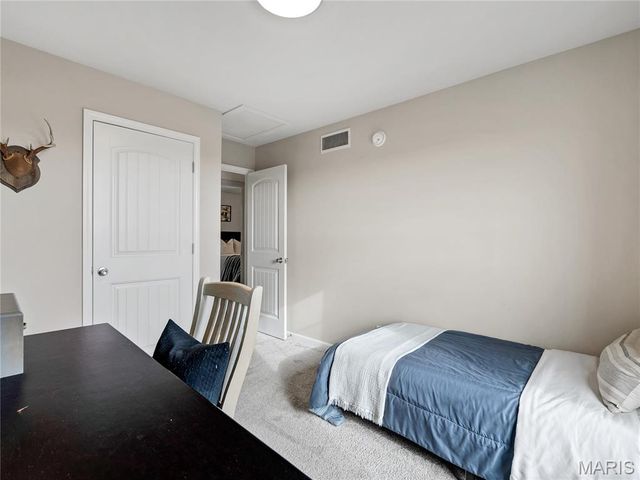 555 Mulligan Court, St Clair, MO 63077