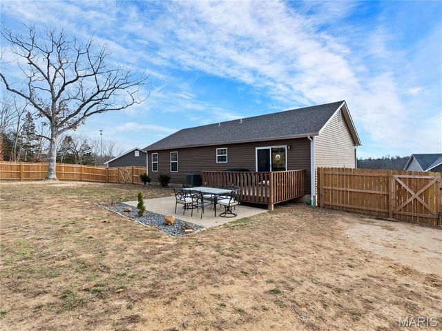 555 Mulligan Court, St Clair, MO 63077