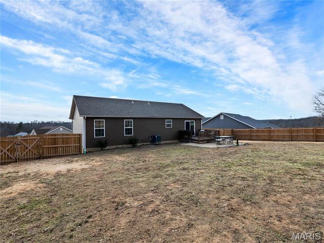 555 Mulligan Court, St Clair, MO 63077