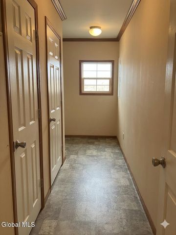 589 1st Avenue, Troy, NY 12182