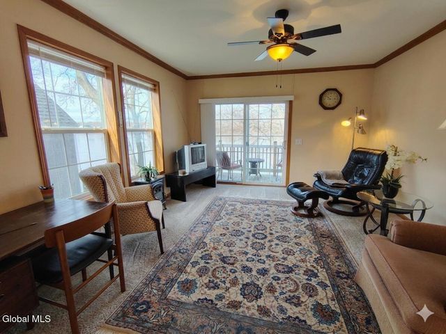 589 1st Avenue, Troy, NY 12182