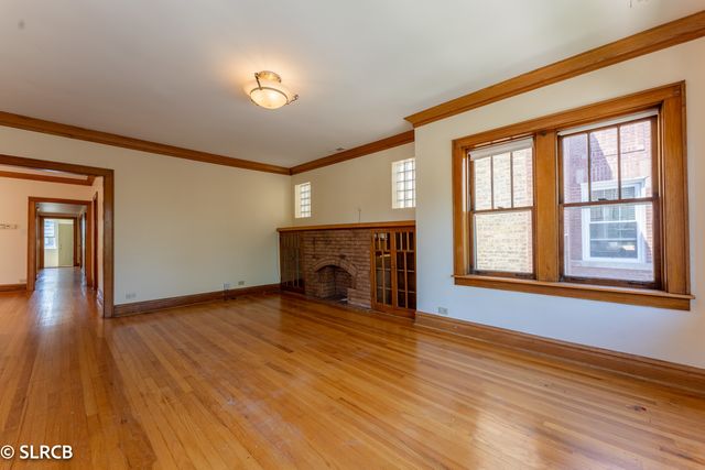 5325 W MONTROSE Avenue 2, Chicago, IL 60641