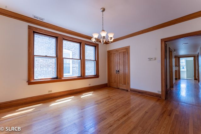 5325 W MONTROSE Avenue 2, Chicago, IL 60641