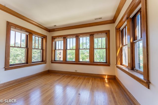 5325 W MONTROSE Avenue 2, Chicago, IL 60641