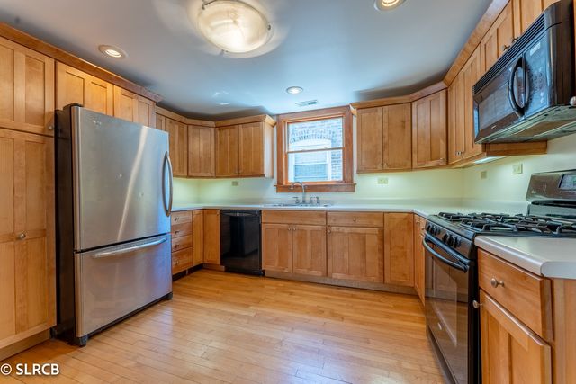 5325 W MONTROSE Avenue 2, Chicago, IL 60641
