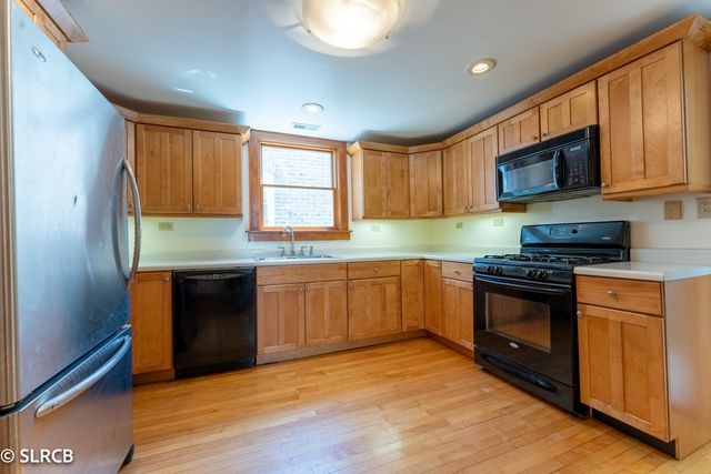 5325 W MONTROSE Avenue 2, Chicago, IL 60641