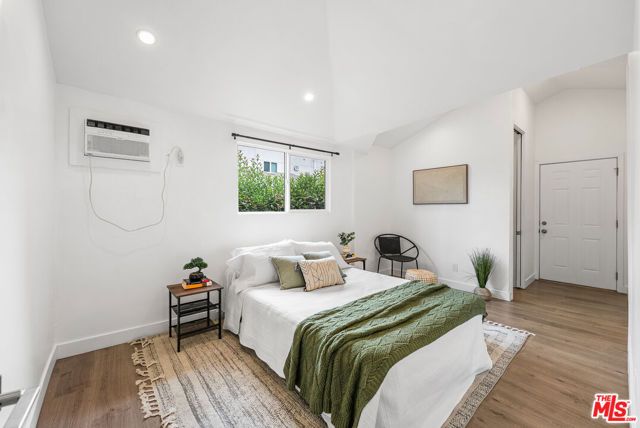 408 N La Fayette Park Place, Los Angeles, CA 90026