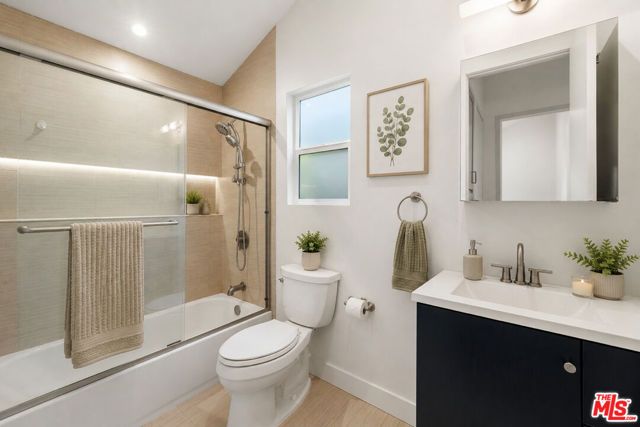 408 N La Fayette Park Place, Los Angeles, CA 90026