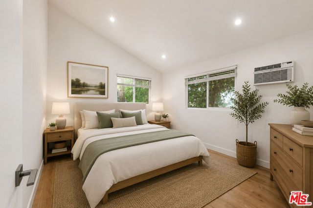 408 N La Fayette Park Place, Los Angeles, CA 90026