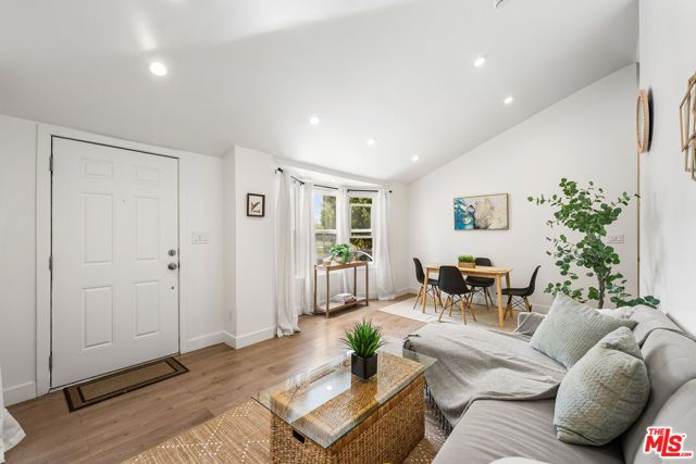 408 N La Fayette Park Place, Los Angeles, CA 90026
