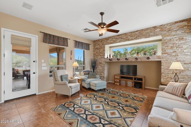 13050 W Pinnacle Vista Drive W, Peoria, AZ 85383