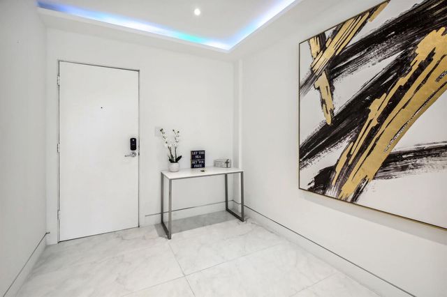 1500 Bay Road 364, Miami Beach, FL 33139
