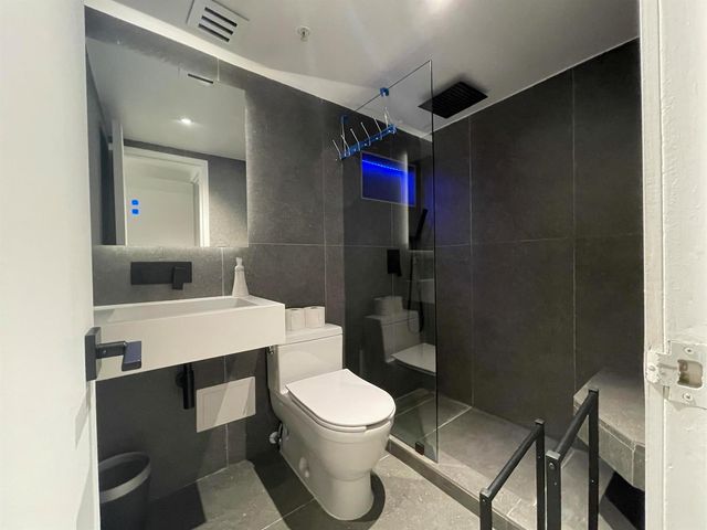 1500 Bay Road 364, Miami Beach, FL 33139