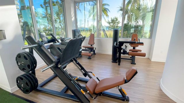1500 Bay Road 364, Miami Beach, FL 33139