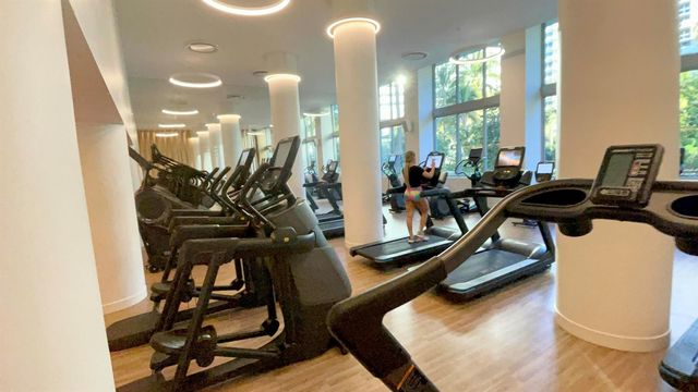 1500 Bay Road 364, Miami Beach, FL 33139