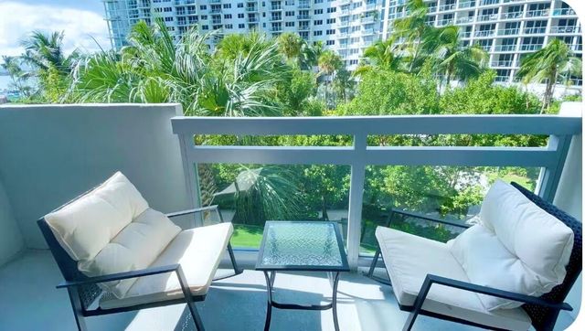1500 Bay Road 364, Miami Beach, FL 33139