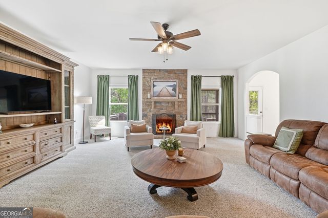 11 Rock Ridge Court SE, Cartersville, GA 30120