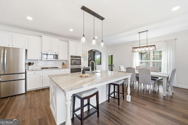 11 Rock Ridge Court SE, Cartersville, GA 30120