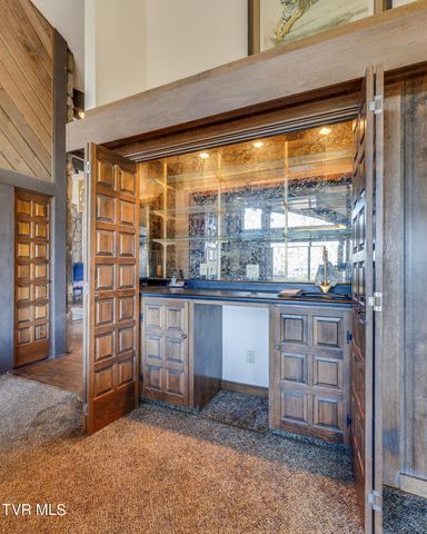 1734 Crockett Ridge, Bristol, VA 24201
